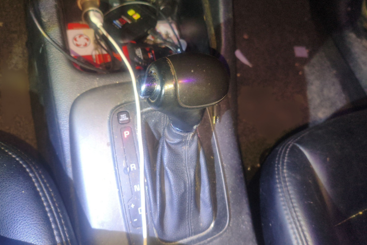 起亚K3 2015款 1.6L 自动GLS局部细节18