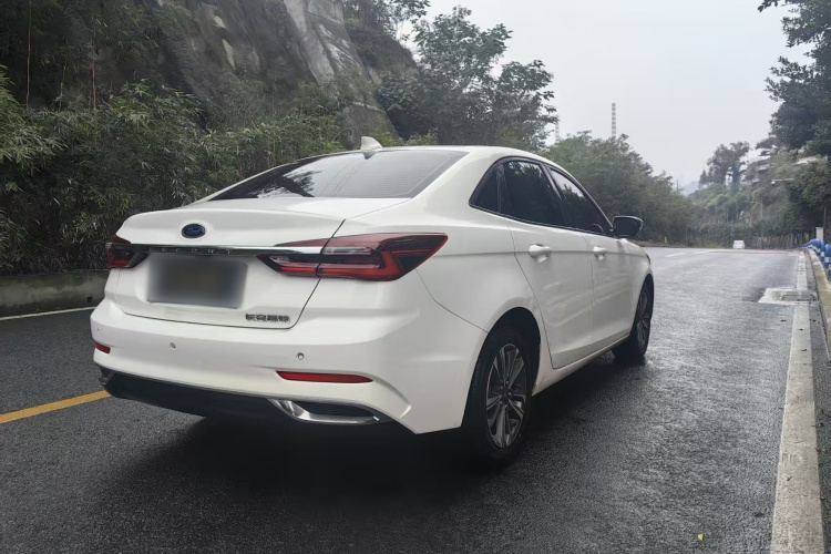 福特 福睿斯 2021款 1.5L 自动钻石版车身外观6004