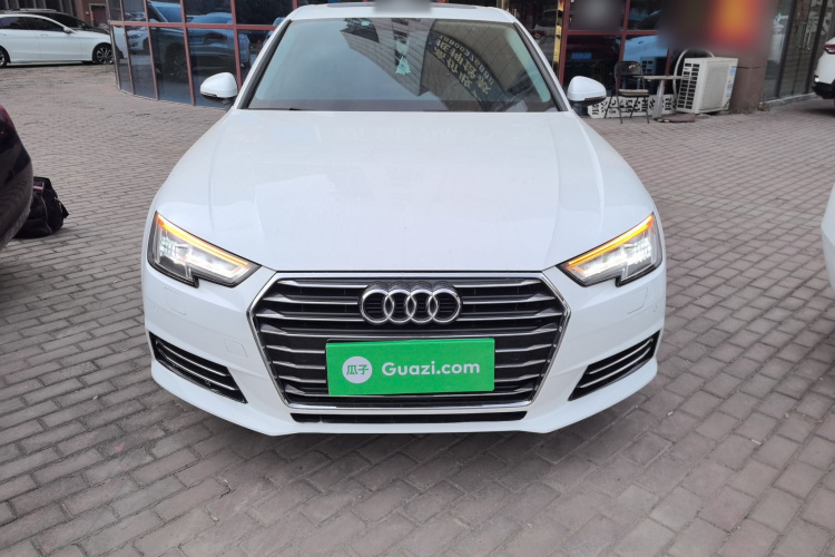 奥迪A4L 2018款 30周年年型 40 TFSI 进取型车身外观2