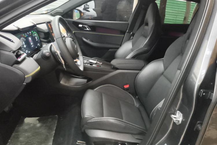 领克03 2023款 2.0TD DCT劲Pro中控内饰19