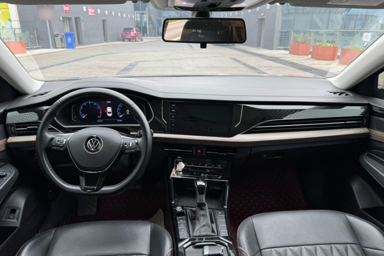 大众 帕萨特 2020款 改款 330TSI 豪华版 国VI中控内饰7003