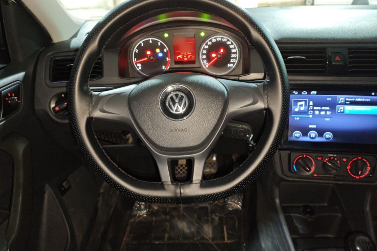 大众 桑塔纳 2016款 1.6L 手动风尚版中控内饰13