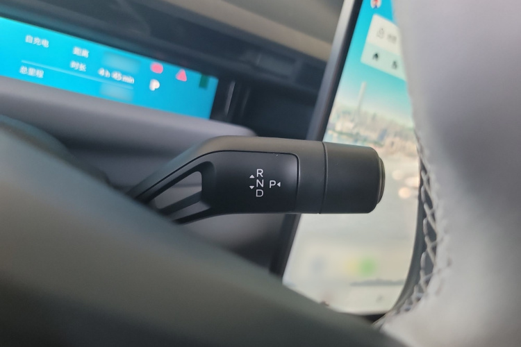 领克Z10 2024款 95kWh 702km四驱智驾Ultra局部细节18