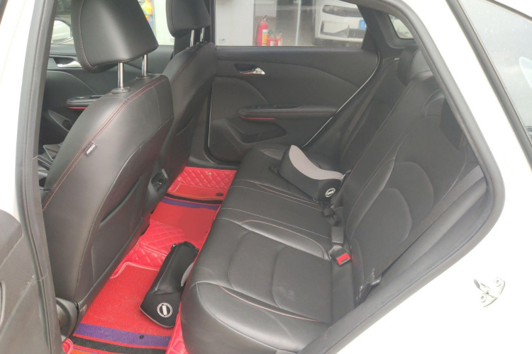 雪佛兰 科鲁泽 2020款 轻混 RS 330T 自动畅快版中控内饰7004