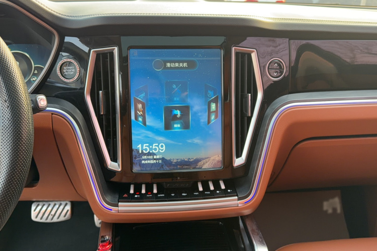 众泰T700 2017款 1.8T 双离合尊贵型贺岁版局部细节16