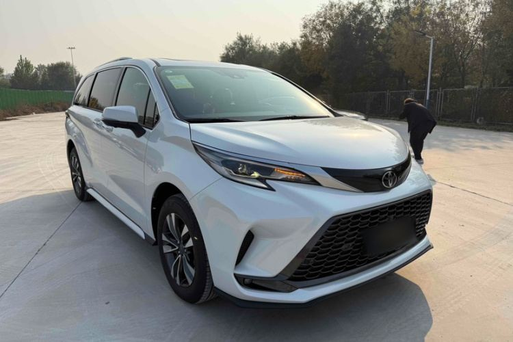 丰田 格瑞维亚 2026款 2.5L混动 尊贵PLUS四驱版车身外观6002