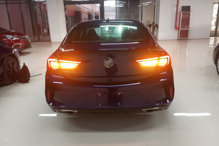 别克 君威 2021款 GS 28T 尊贵型车身外观6