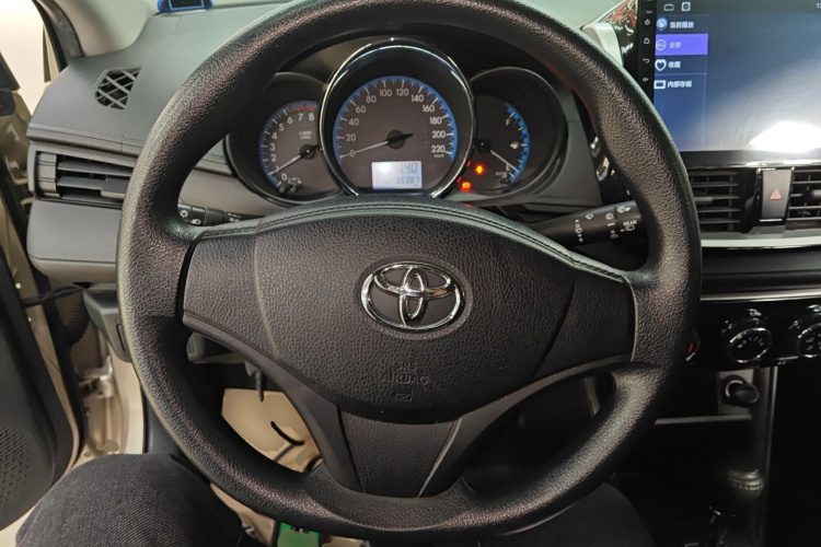 丰田 威驰FS 2017款 1.5L CVT锋驰版中控内饰13