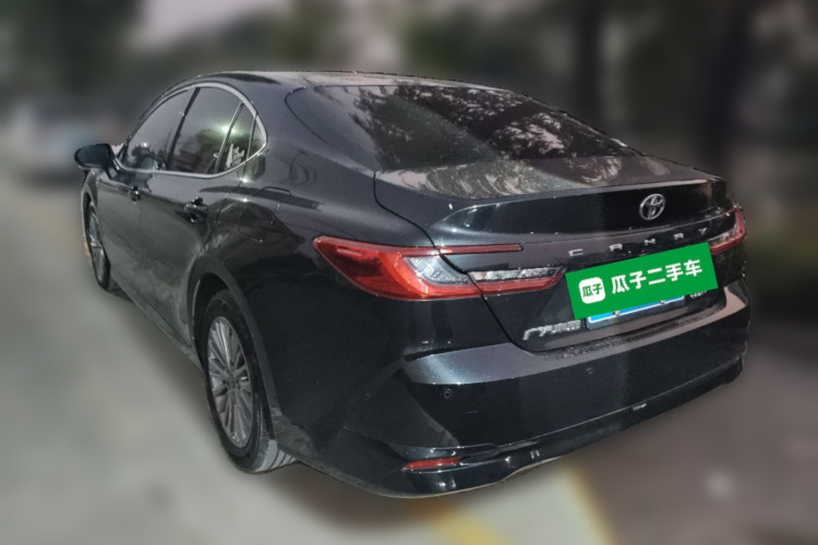 丰田 凯美瑞 2024款 双擎 2.0HE 精英版车身外观5