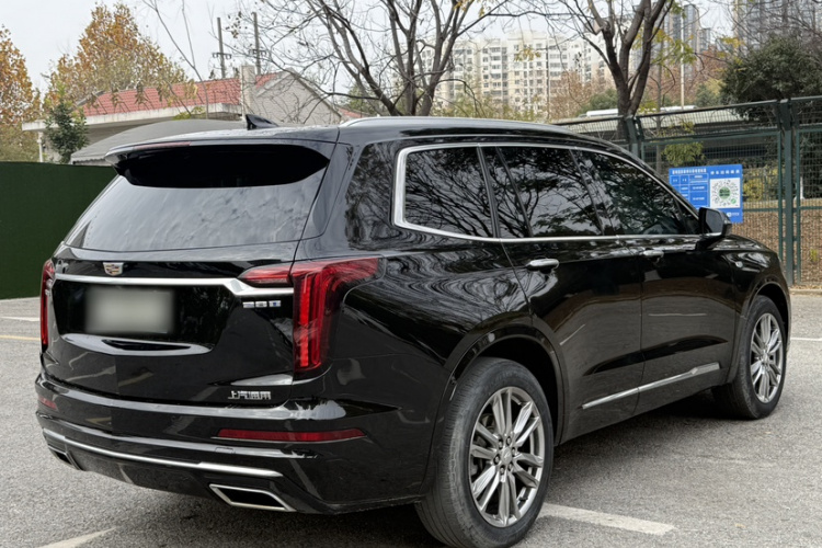凯迪拉克XT6 2022款 2.0T 七座两驱豪华型车身外观6006