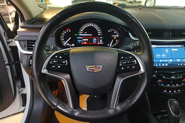 凯迪拉克XTS 2018款 28T 精英型中控内饰13