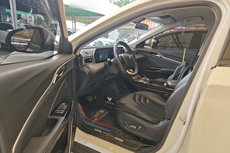 哪吒汽车 哪吒U 2021款 Pro 400 巡航版中控内饰20