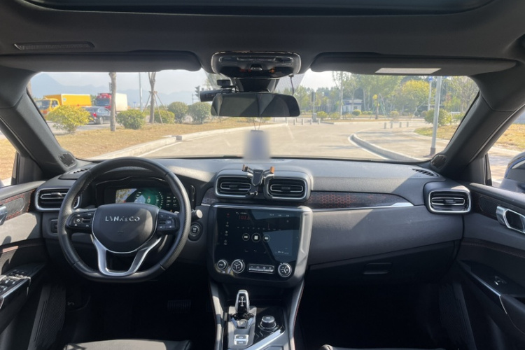 领克03 2020款 1.5TD DCT劲版中控内饰7002