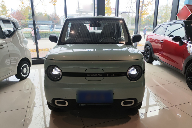 吉利银河 熊猫 2025款 210km 元气熊车身外观2