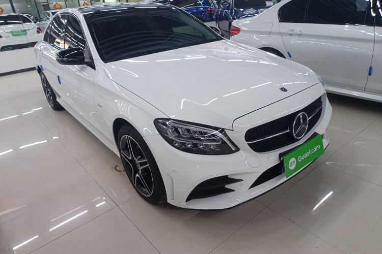 奔驰C级 2020款 改款 C 260 L 运动版车身外观3