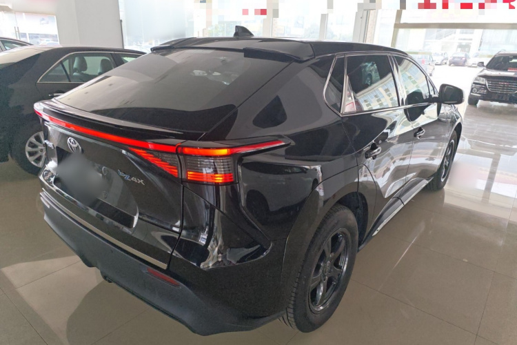 一汽丰田bZ4X 2022款 两驱精英JOY版车身外观6005