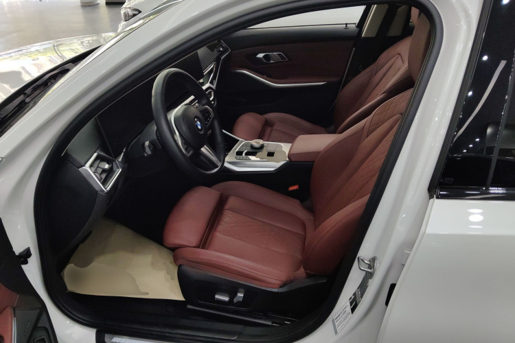 宝马3系 2023款 325Li M运动曜夜套装中控内饰19