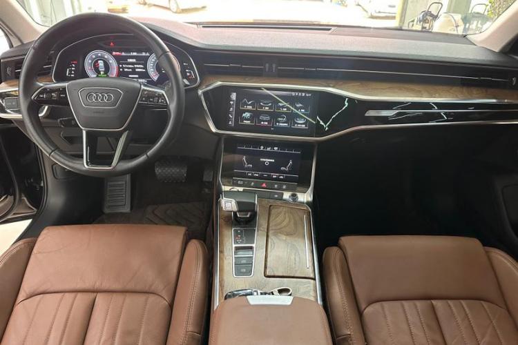 奥迪A6L 2019款 45 TFSI 臻选致雅型中控内饰7001