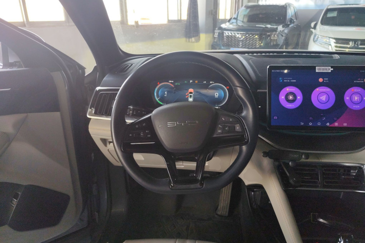 比亚迪 宋PLUS新能源 2023款 冠军版 DM-i 110KM 旗舰型局部细节13