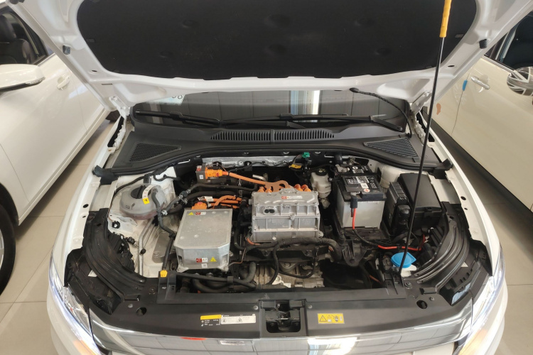 大众 朗逸纯电 2019款 优享版机舱底盘24