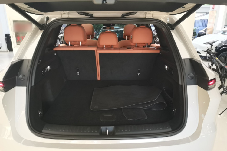 理想汽车 理想L6 2024款 Pro机舱底盘23