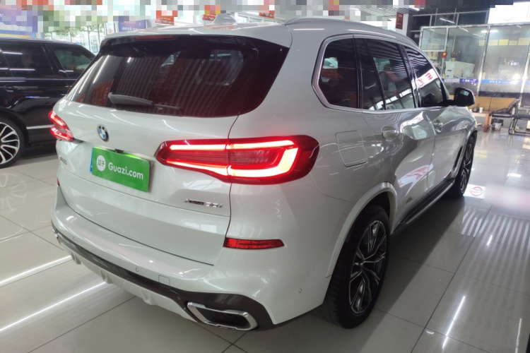 宝马X5(进口) 2019款 xDrive30i M运动套装车身外观7