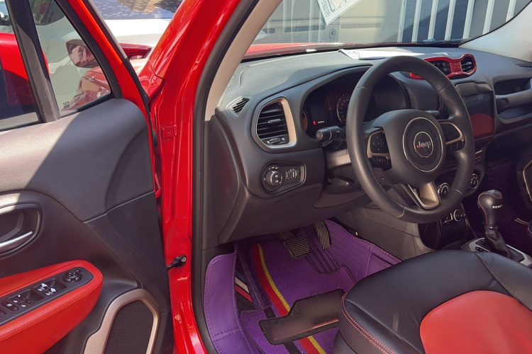 Jeep 自由侠 2016款 1.4T 自动高能版中控内饰7005