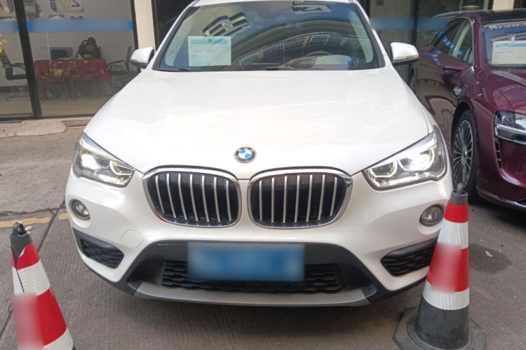 宝马X1 2019款 sDrive20Li 领先型车身外观2