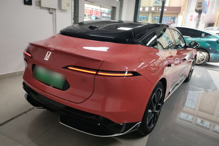 阿维塔06 2025款 Pro增程版车身外观6005