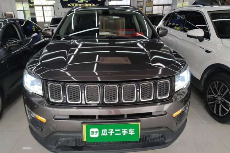 Jeep 指南者 2017款 200T 自动家享版车身外观2