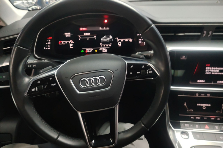 奥迪A6(进口) 2022款 Avant 先锋派 45 TFSI 臻选动感型中控内饰13