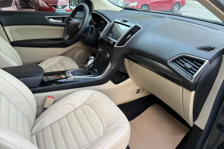 福特 锐界 2015款 2.0T GTDi 两驱精锐型中控内饰7011