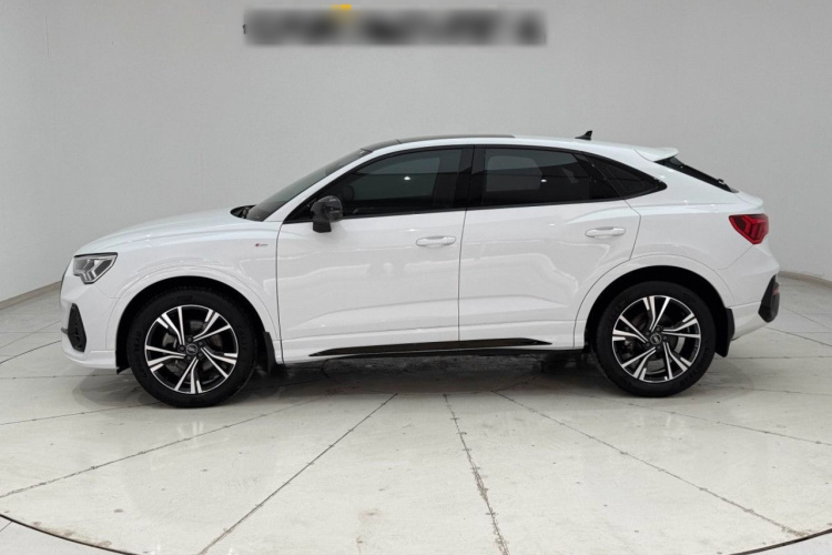奥迪Q3 Sportback 2022款 40 TFSI 时尚型车身外观6003