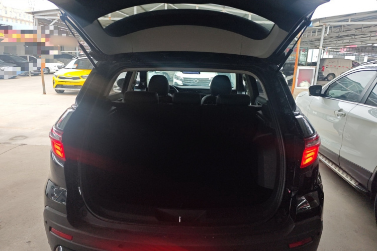 福特 领界 2019款 EcoBoost 145 CVT精领型 国VI机舱底盘23