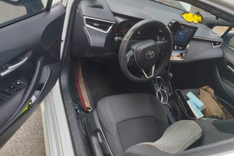 丰田 雷凌 2021款 185T CVT豪华版中控内饰20