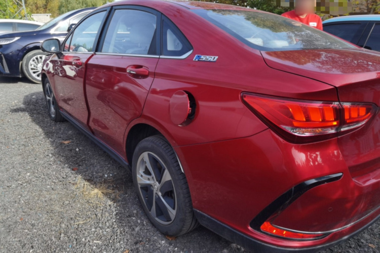 北京汽车 北京EU5 2018款 R550 智潮版车身外观4