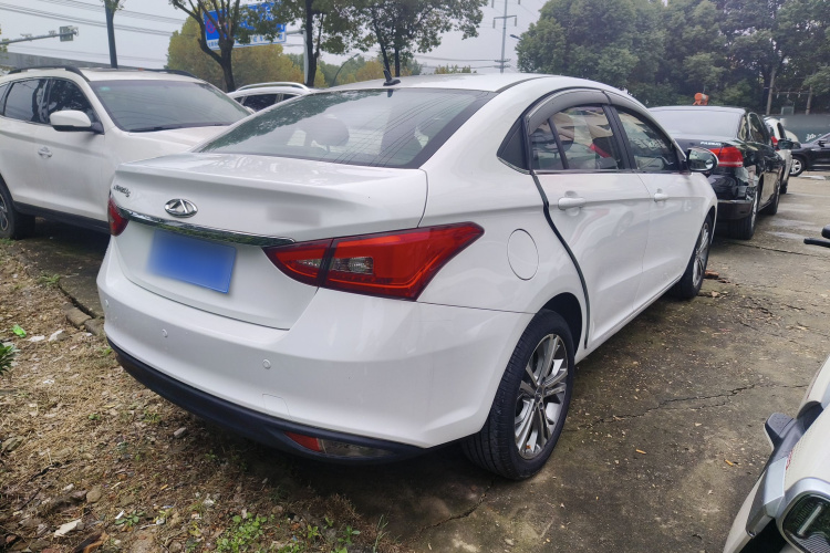 奇瑞 艾瑞泽5 2017款 1.5L CVT豪华版车身外观7