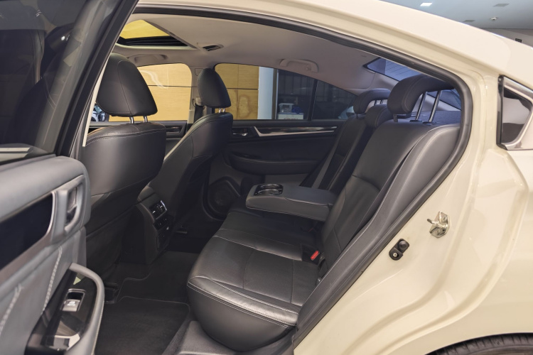 斯巴鲁 力狮 2016款 2.5i 全驱荣耀版车身外观6007