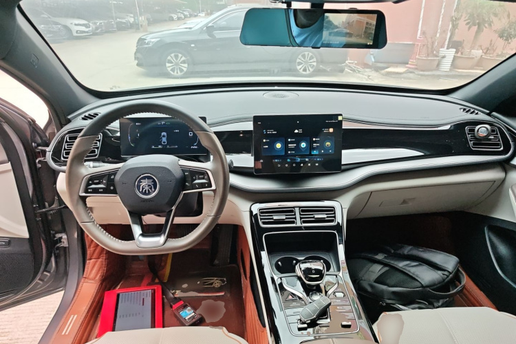 比亚迪 秦PLUS 2023款 冠军版 DM-i 55KM超越型中控内饰12