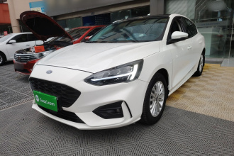 福特 福克斯 2020款 三厢 EcoBoost 180 自动锋潮型