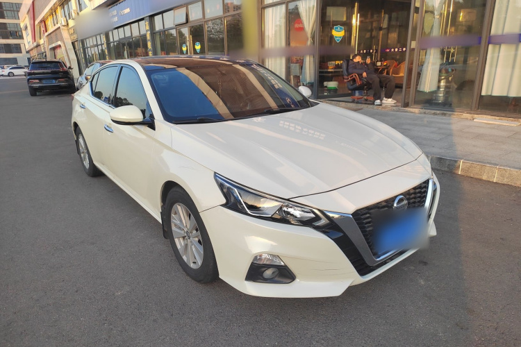 日产 天籁 2019款 2.0T XL 智领版车身外观3