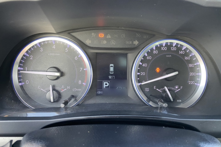 丰田 汉兰达 2017款 2.0T 两驱豪华版 7座局部细节14