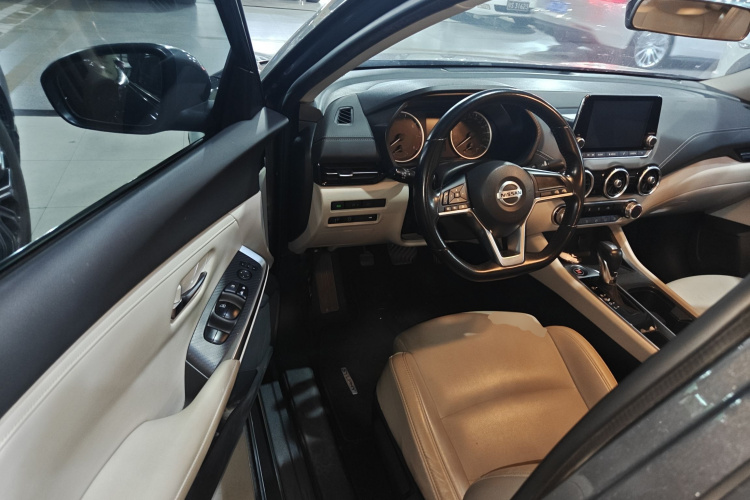 日产 轩逸 2020款 1.6L XL CVT悦享版中控内饰20
