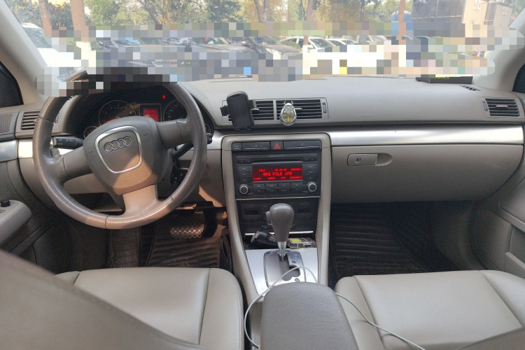 奥迪A4 2008款 1.8T 自动舒适型中控内饰12