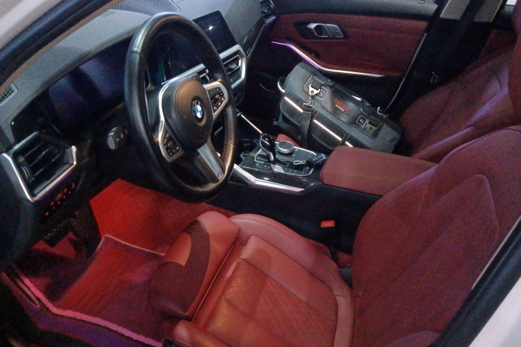 宝马3系 2022款 325Li M运动套装中控内饰19