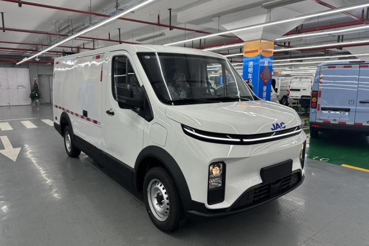 江汽集团 Van宝路 2024款 V8追梦版 宁德时代车身外观6002