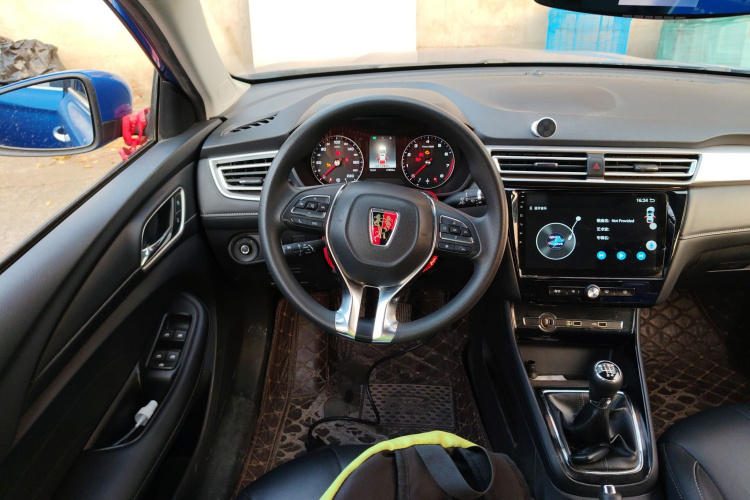 荣威i5 2019款 1.5L 手动4G互联朗豪版中控内饰13