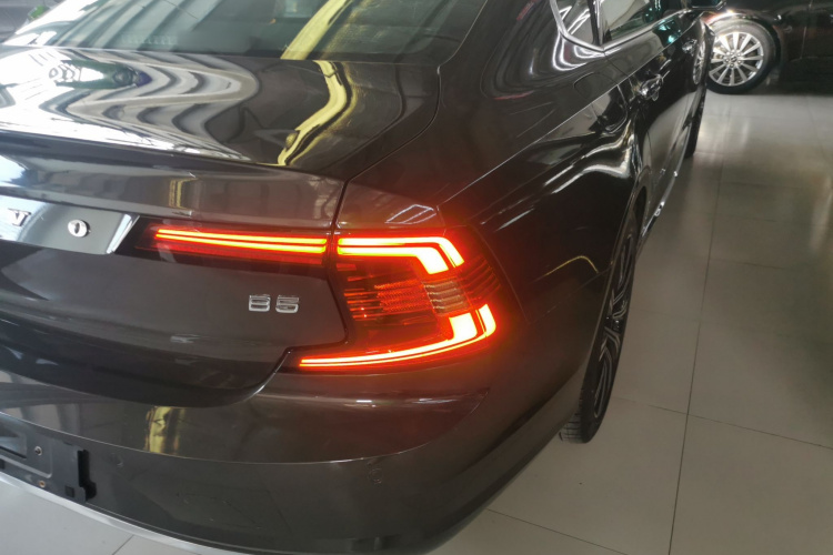沃尔沃S90 2022款 B5 智远豪华版车身外观6006