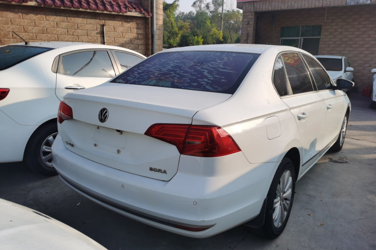 大众 宝来 2017款 1.6L 自动舒适型车身外观7