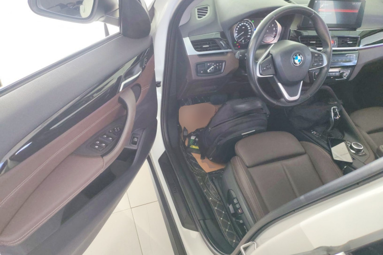 宝马X1 2020款 sDrive25Li 领先型中控内饰20